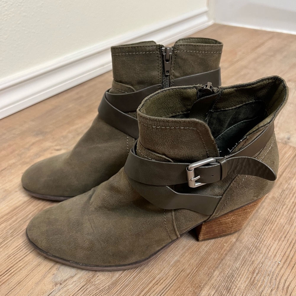Grey/Green Heeled Ankle Boots